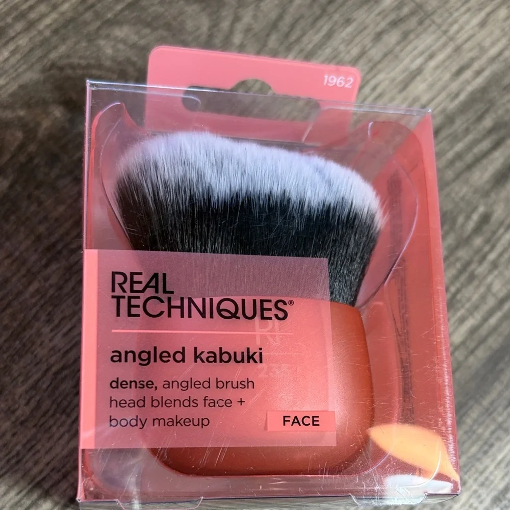 🌻5 for $30🌻 Real Techniques Angled Kabuki Makeup Brush